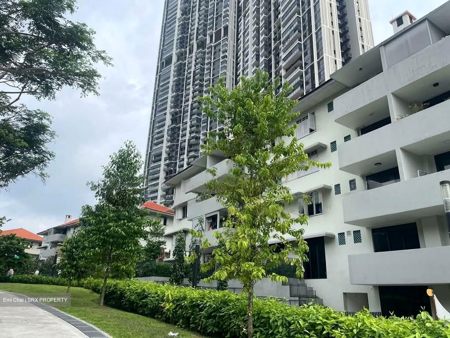Avenue South Residence (D3), Retail #584308071